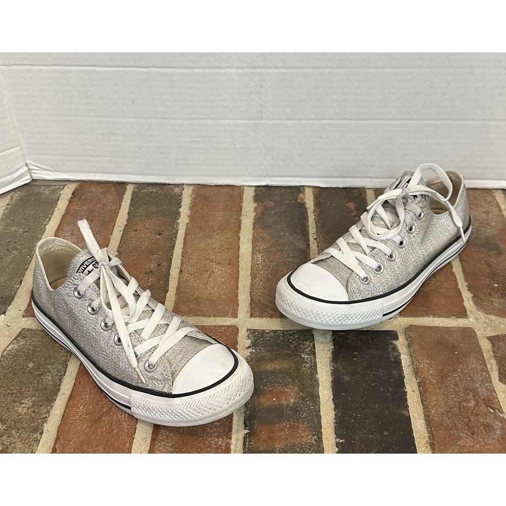 Converse Chuck Taylor All-Star Low Top Sneakers Women 7 Men 5 Silver Glitter